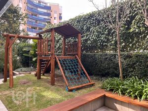 Image 19 - 891705
