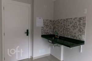 Image 4 - 891711