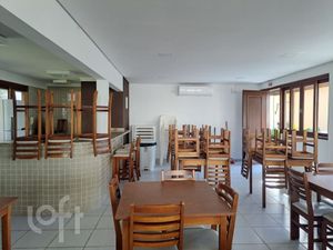 Image 20 - 891725