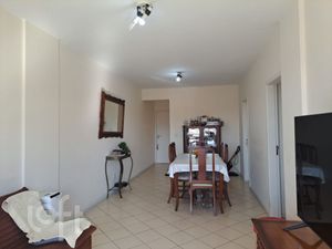 Image 4 - 891725