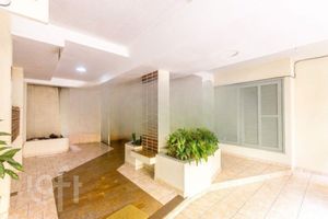 Image 9 - 891729