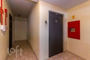 Image 8 - 891729