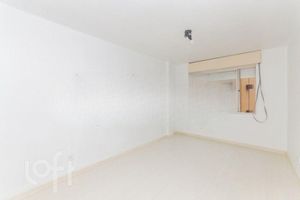 Image 11 - 891729