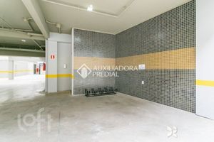 Image 15 - 891732