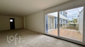 Image 16 - 891737