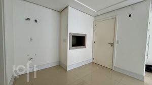 Image 7 - 891737