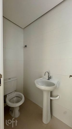 Image 12 - 891737