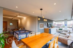 Image 3 - 891739