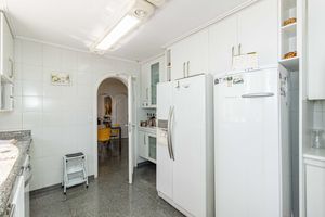 Image 49 - 891743
