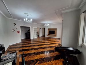 Image 3 - 891744