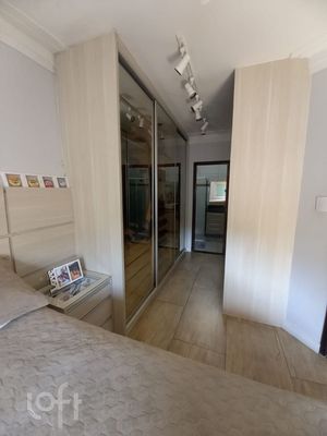 Image 7 - 891756