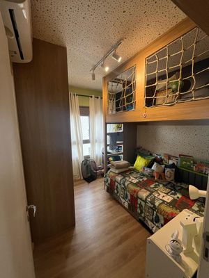 Image 22 - 891770