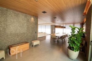 Image 12 - 891779
