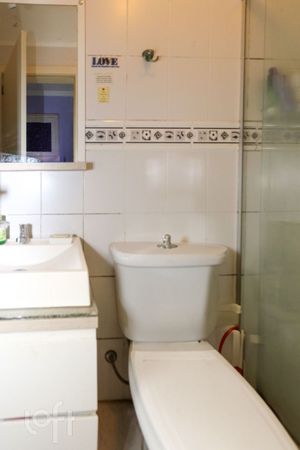 Image 18 - 891792