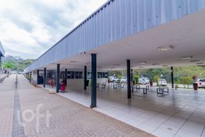 Image 32 - 891795