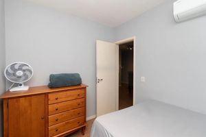 Image 7 - 891797