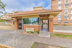 Image 18 - 891800