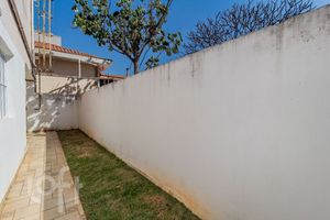Image 27 - 891808