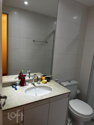 Image 15 - 891809