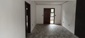 Image 13 - 891811