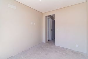 Image 23 - 891817