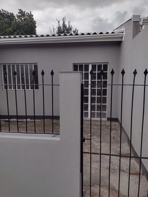Image 3 - 891823