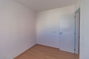 Image 21 - 891826