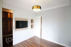 Image 31 - 891832