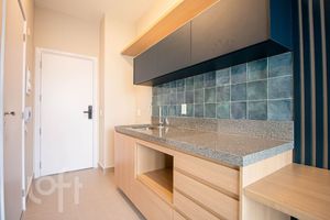 Image 3 - 891835
