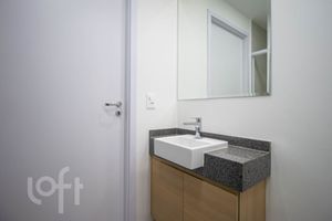 Image 6 - 891835