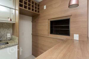 Image 29 - 891836