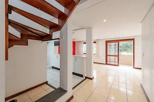 Image 7 - 891838