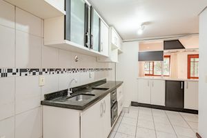 Image 21 - 891838