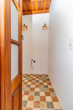 Image 16 - 891860