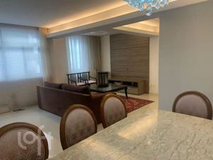 Image 6 - 891867