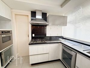 Image 8 - 891867