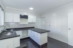 Image 32 - 891885