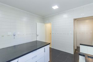 Image 33 - 891885