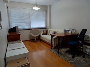 Image 0 - 891896