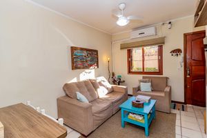 Image 1 - 891912