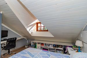 Image 17 - 891912