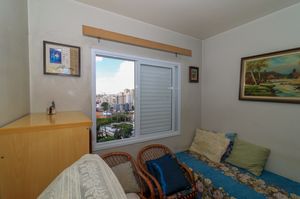 Image 12 - 891917