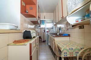 Image 17 - 891917
