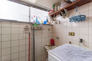 Image 22 - 891917