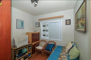 Image 13 - 891917