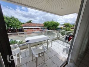 Image 8 - 891921