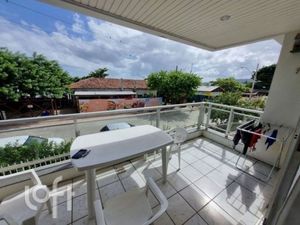 Image 13 - 891921