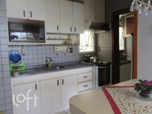 Image 18 - 891921