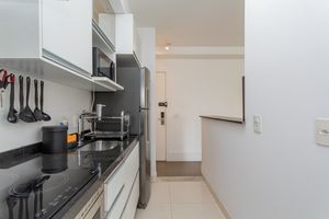 Image 13 - 891926