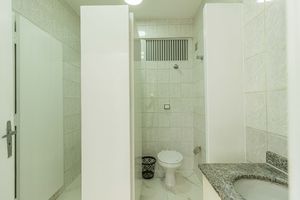 Image 10 - 891932